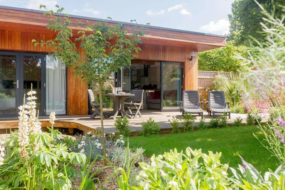 6 Pane Aluminium Bifolding Door - Image 2